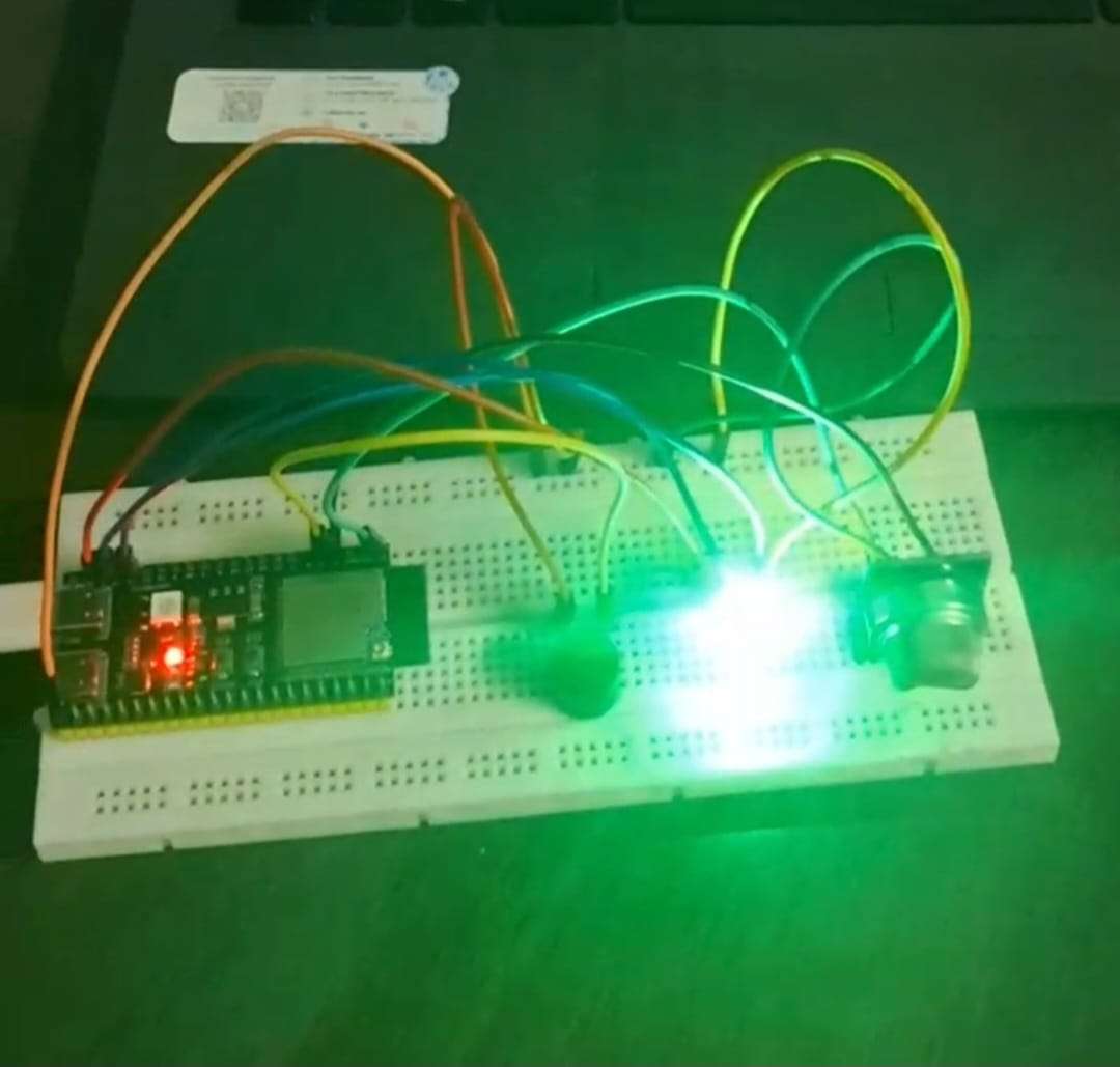 Smart Gas Leak Detector using ESP32 and Blynk | project